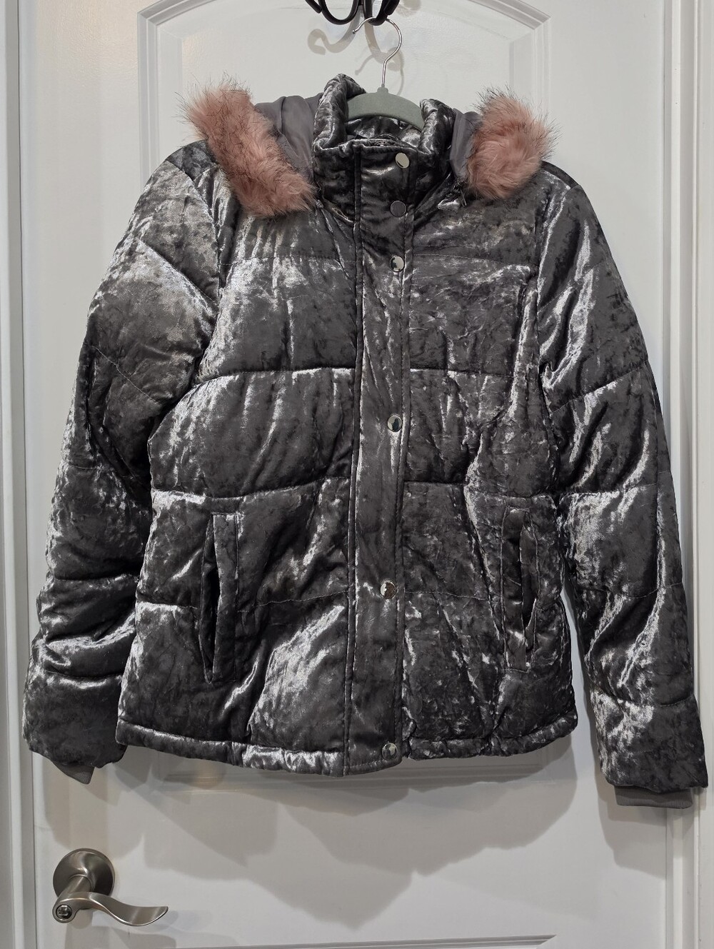 Ci Sono Silver Crushed Velvet Puffer Coat with Pink Faux Fur Hood Trim